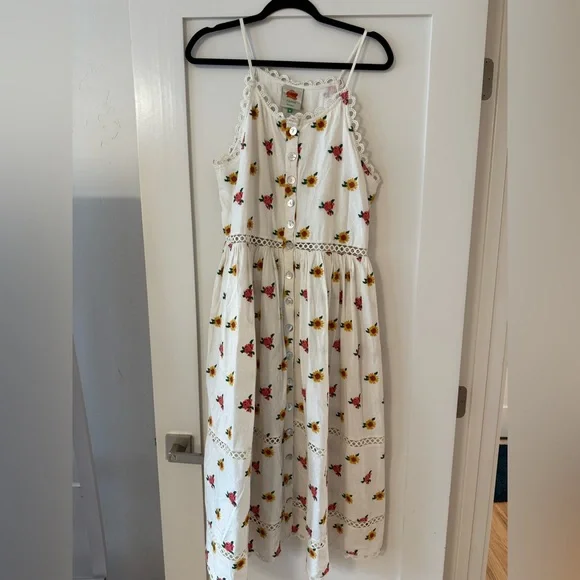 Farm Rio Embroidered Floral and White Midi Dress🌻 - Picture 1 of 6